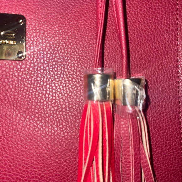 Bebe Berry Pink Handbag - Picture 4 of 8